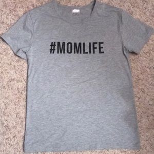 #MOMLIFE T-shirt